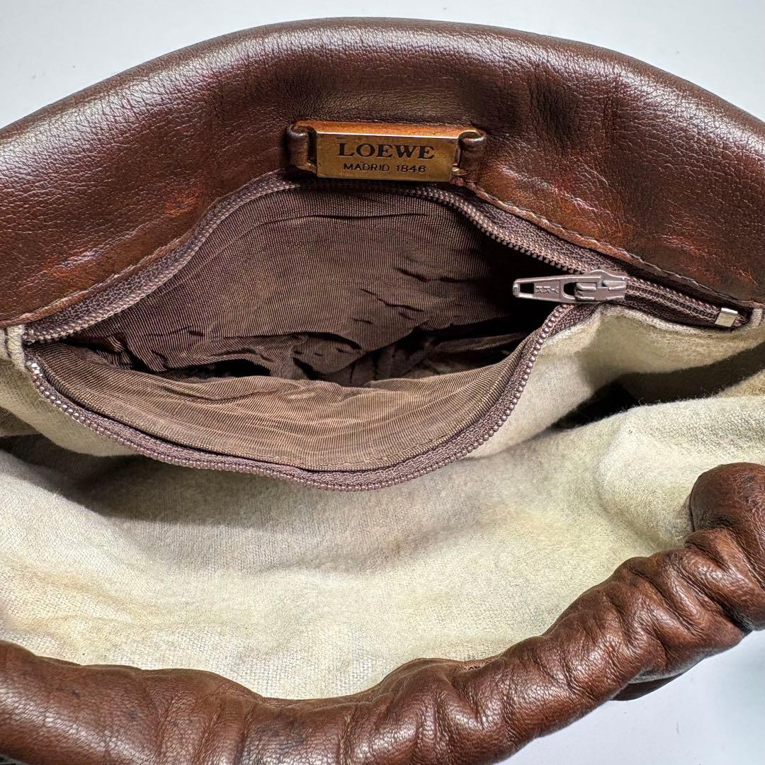 美品　ロエベ ナッパレザー ビンテージショルダーバッグ アナグラム　ブラウン