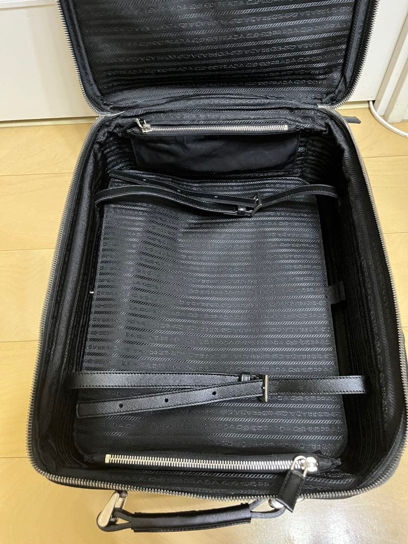 margie　プラダスーツケース