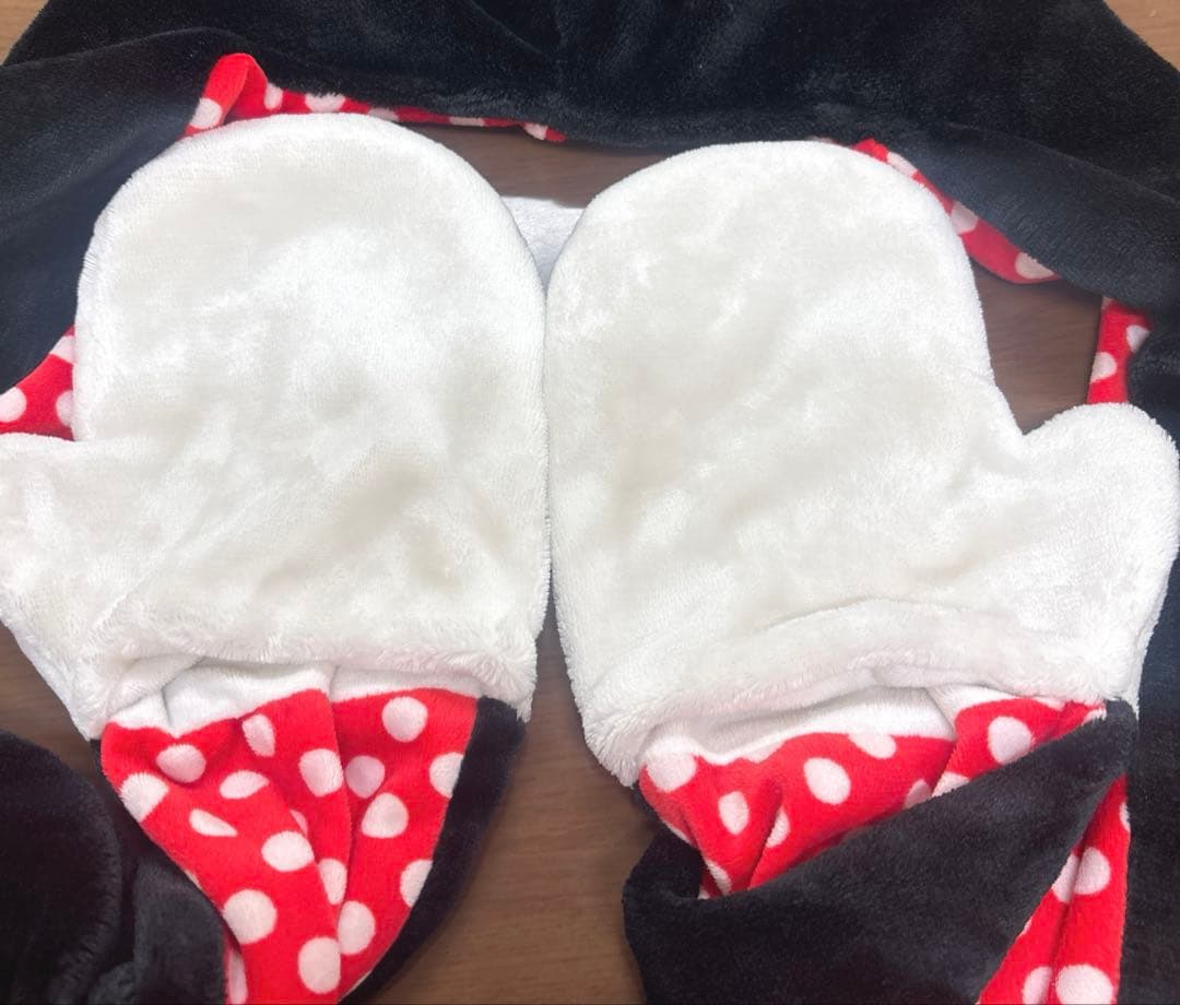 ディズニー　ミニーちゃんマフラーキャップ