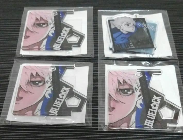 ブルーロック　凪　くじ引き堂　アクスタ　缶バッジ　凪誠士郎