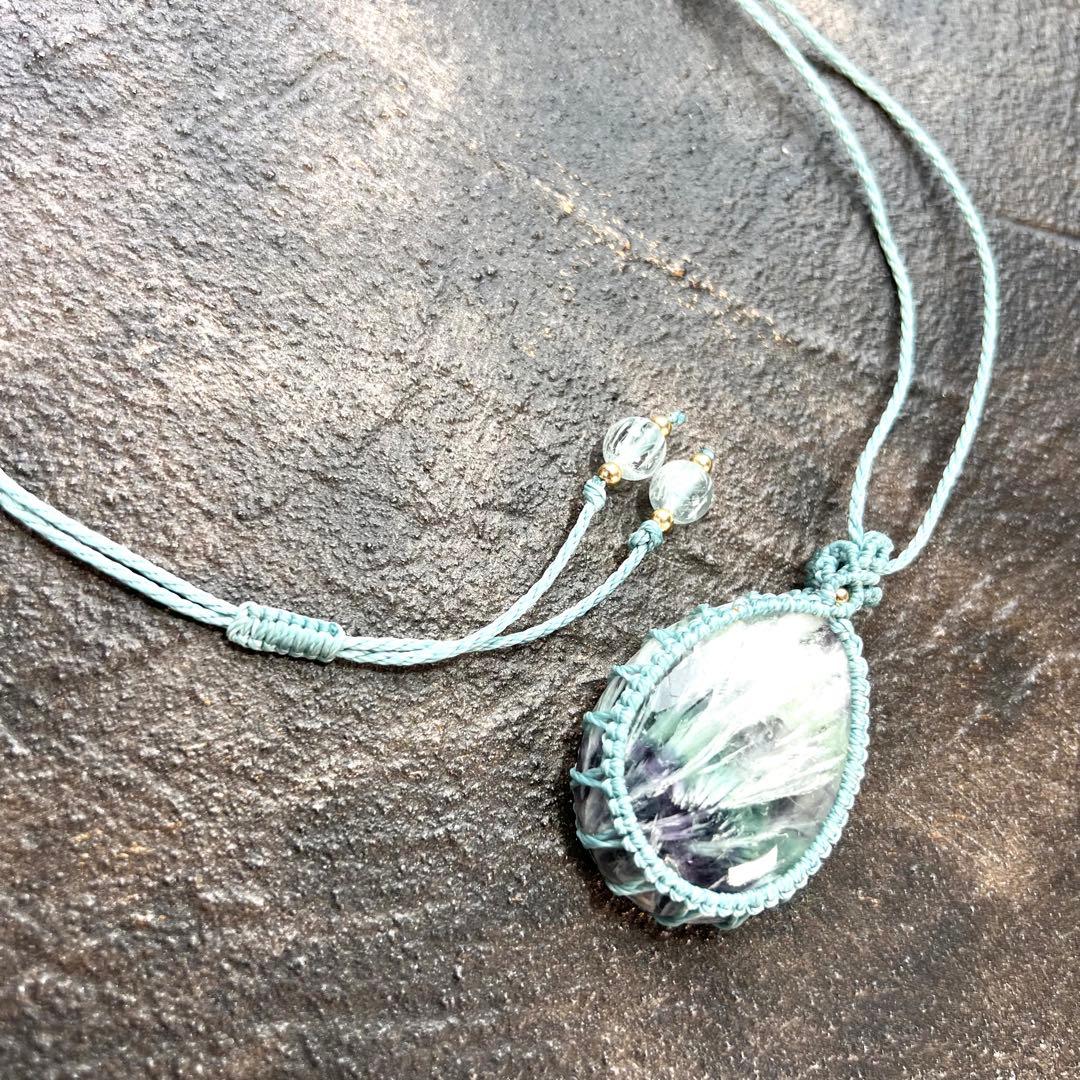 高品質　エンジェルフェザーフローライト マクラメ編みネックレス 　2