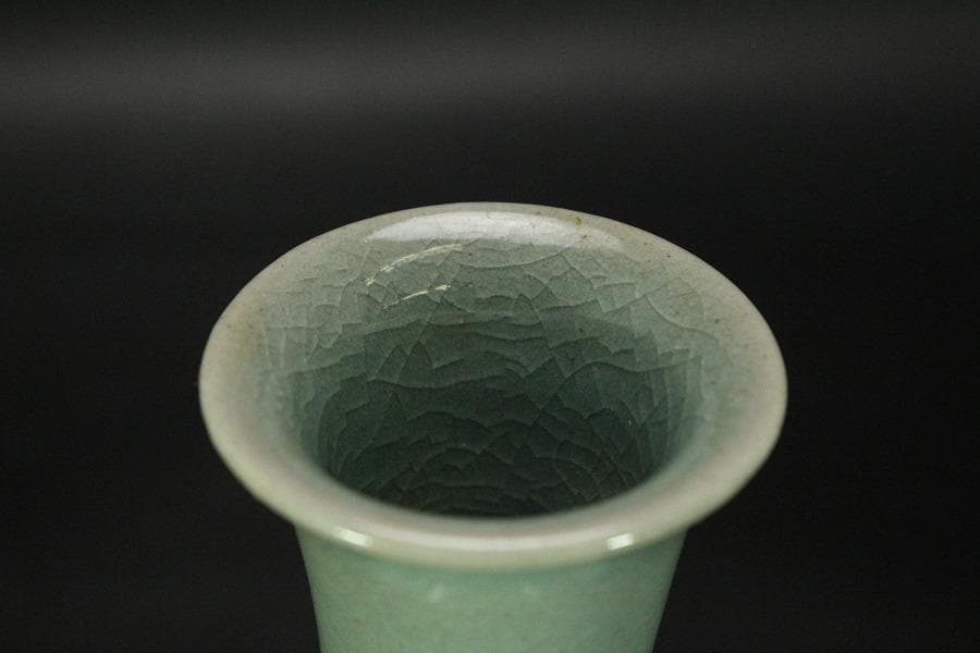 朝鮮美術 青磁 雲鶴紋 梅瓶 高22.5cm 東南陶窯 古堂趙斗彦(メ1155)