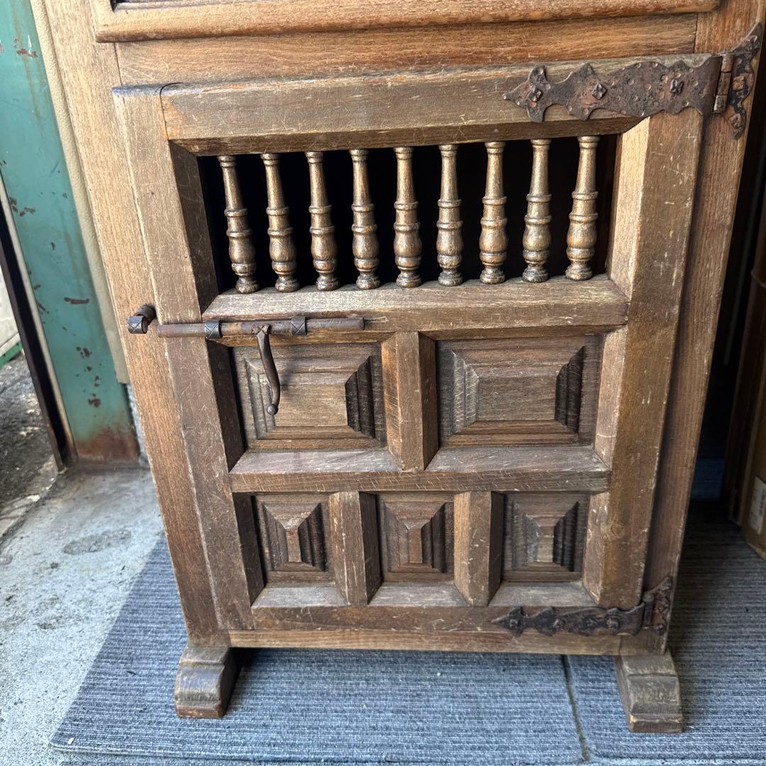 NAVARRO ARGUDO スペイン製　チェスト　キャビネット　アンティーク