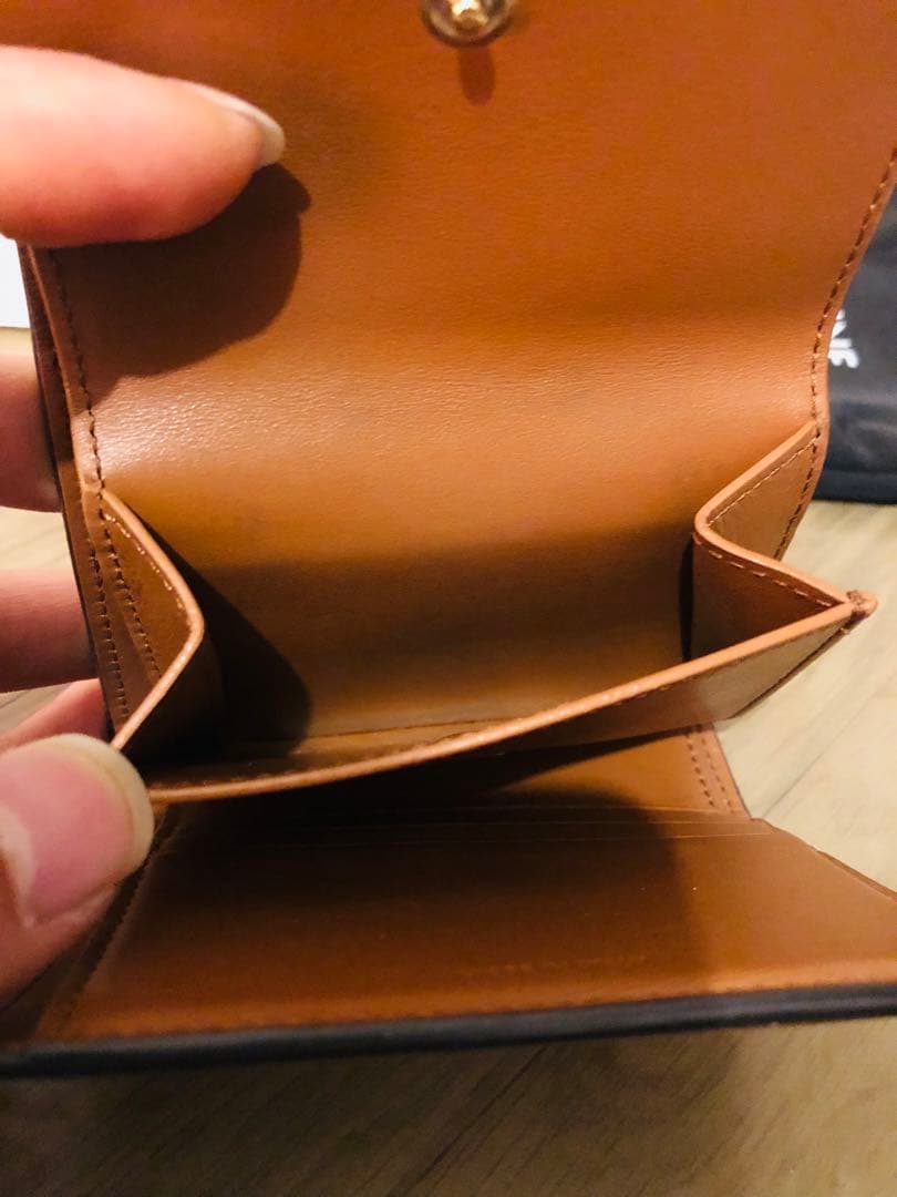 CELINE 三つ折り財布(美品)