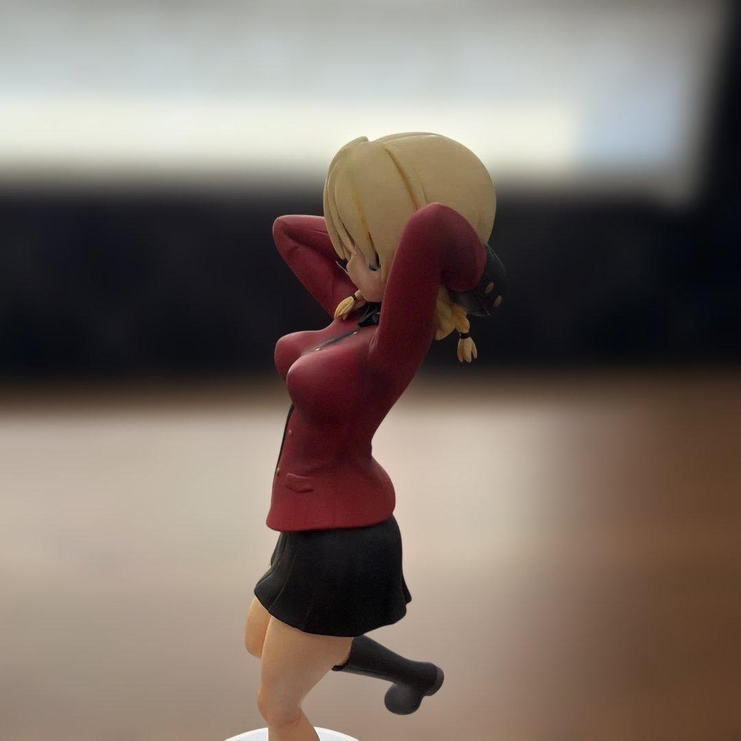 ガールズ&パンツァー　ダージリン　フィギュア【リペイント品】
