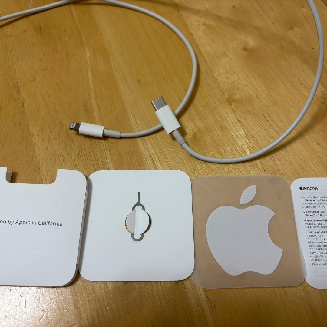 iPhone13 128GB SIMフリー　美品　白　スターライト　人気色！