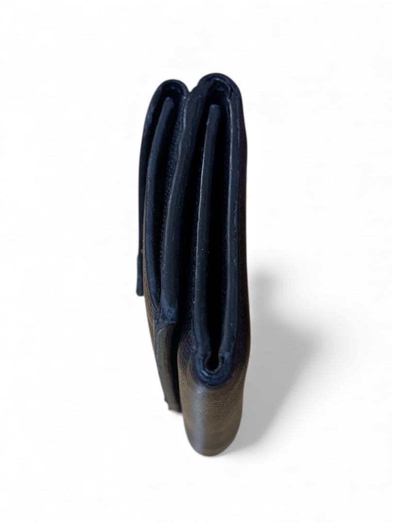 プラダ 三つ折り財布 折り財布 サフィアーノレザー 金ロゴ 黒