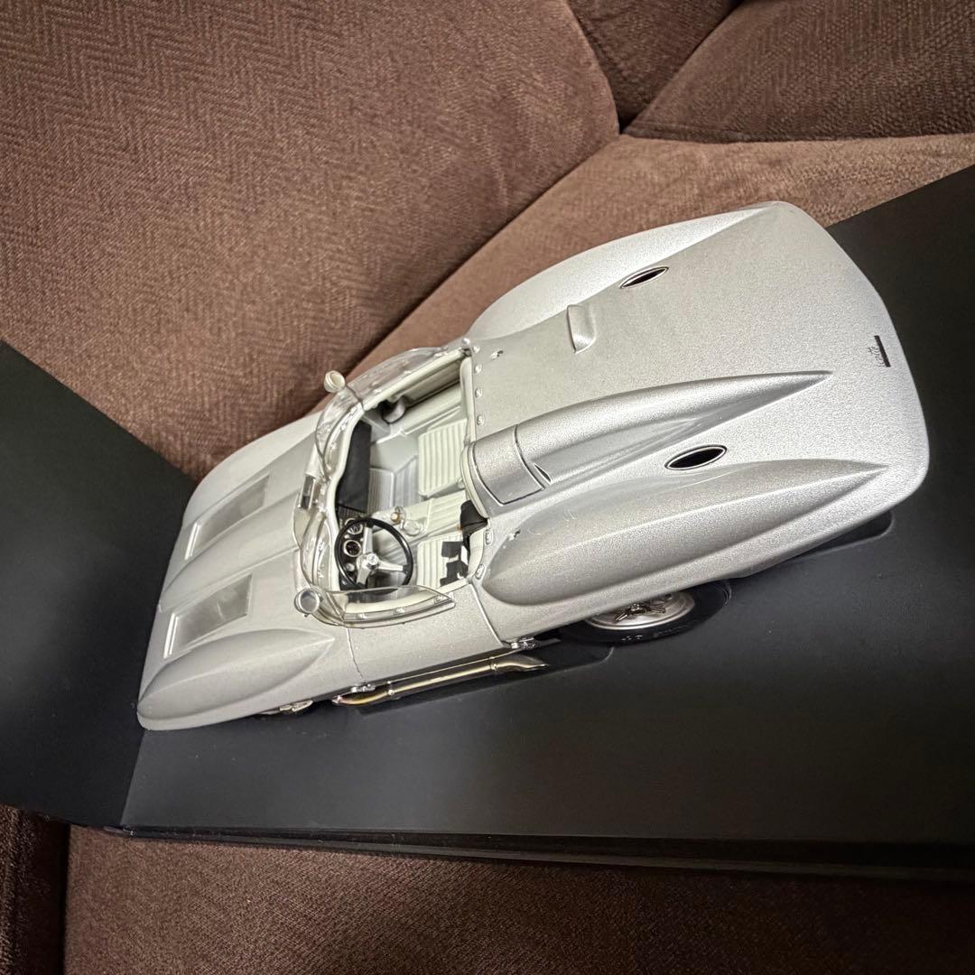 1:18 ミニカー corvette スティングレー AUTOART