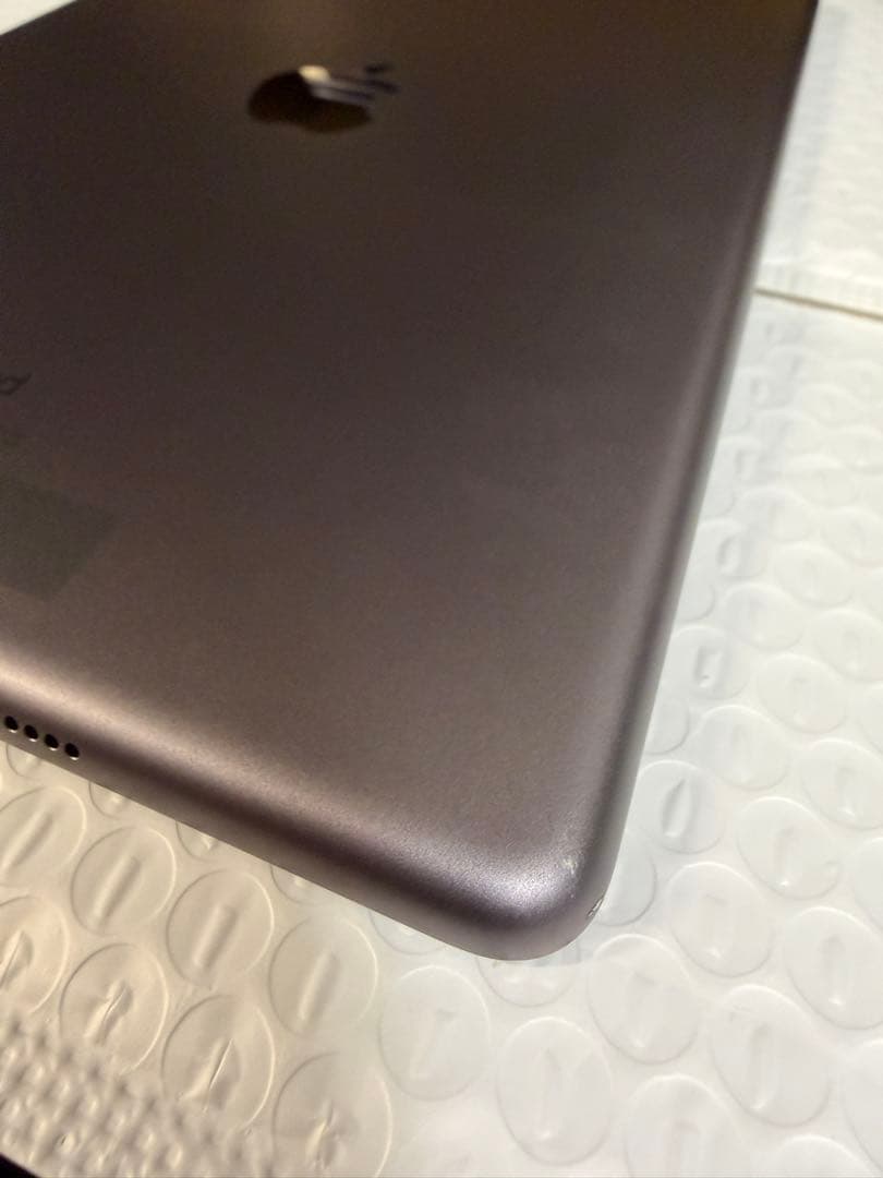 iPad 第8世代 32GB バッテリー最大容量:90%