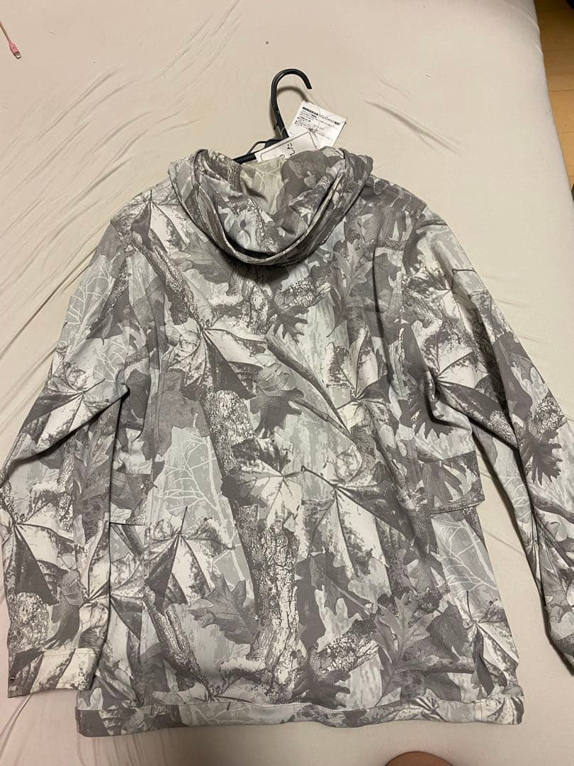 ジャケット・アウター TATRAS GRAY 'Keid' hooded jacket