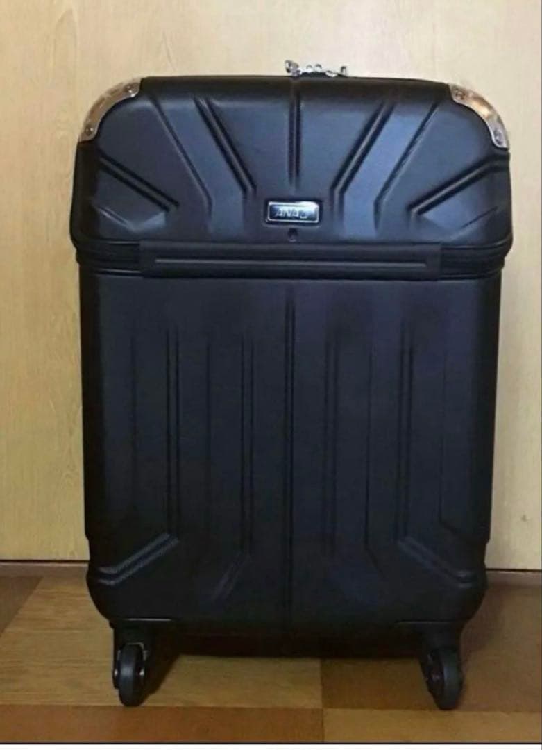 ANAオリジナル商品　機内持ち込みサイズキャリーケース