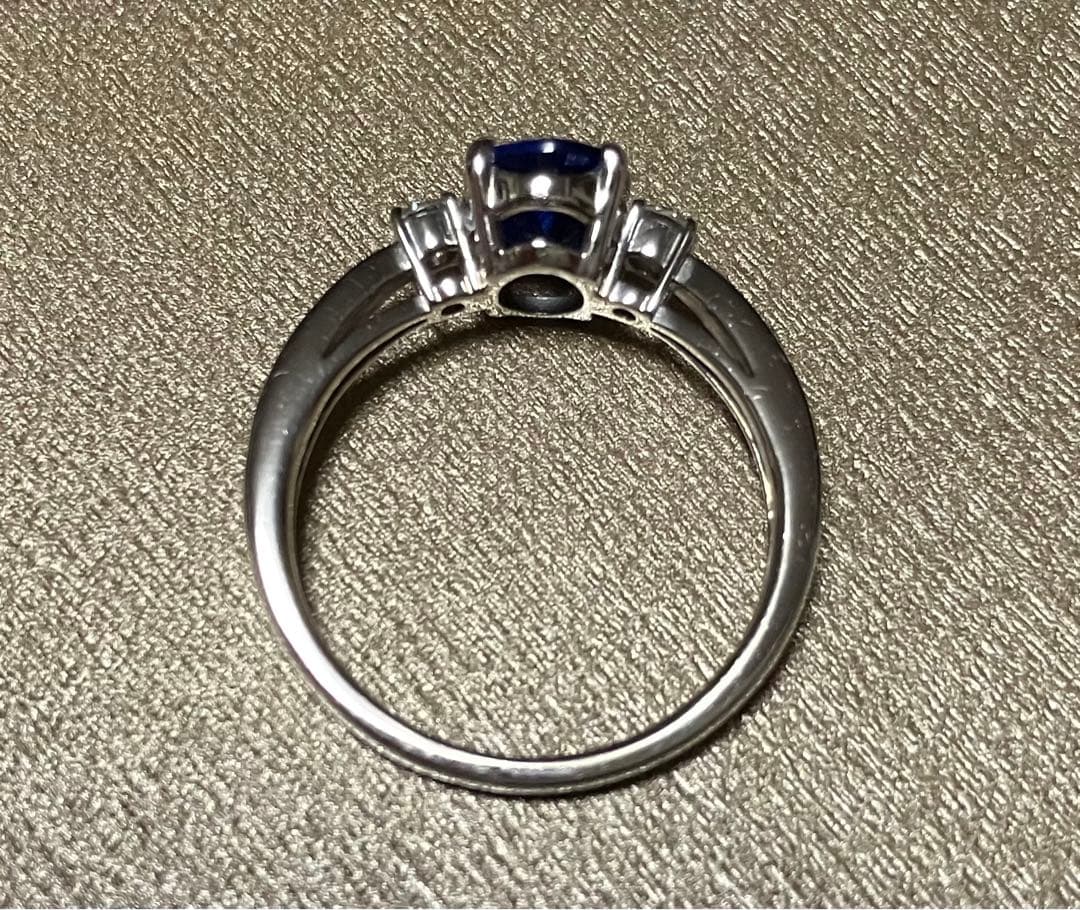 タンザナイト1.26ct定価の半額以下に大幅値下げ。鑑定書付き。上品で美しい。