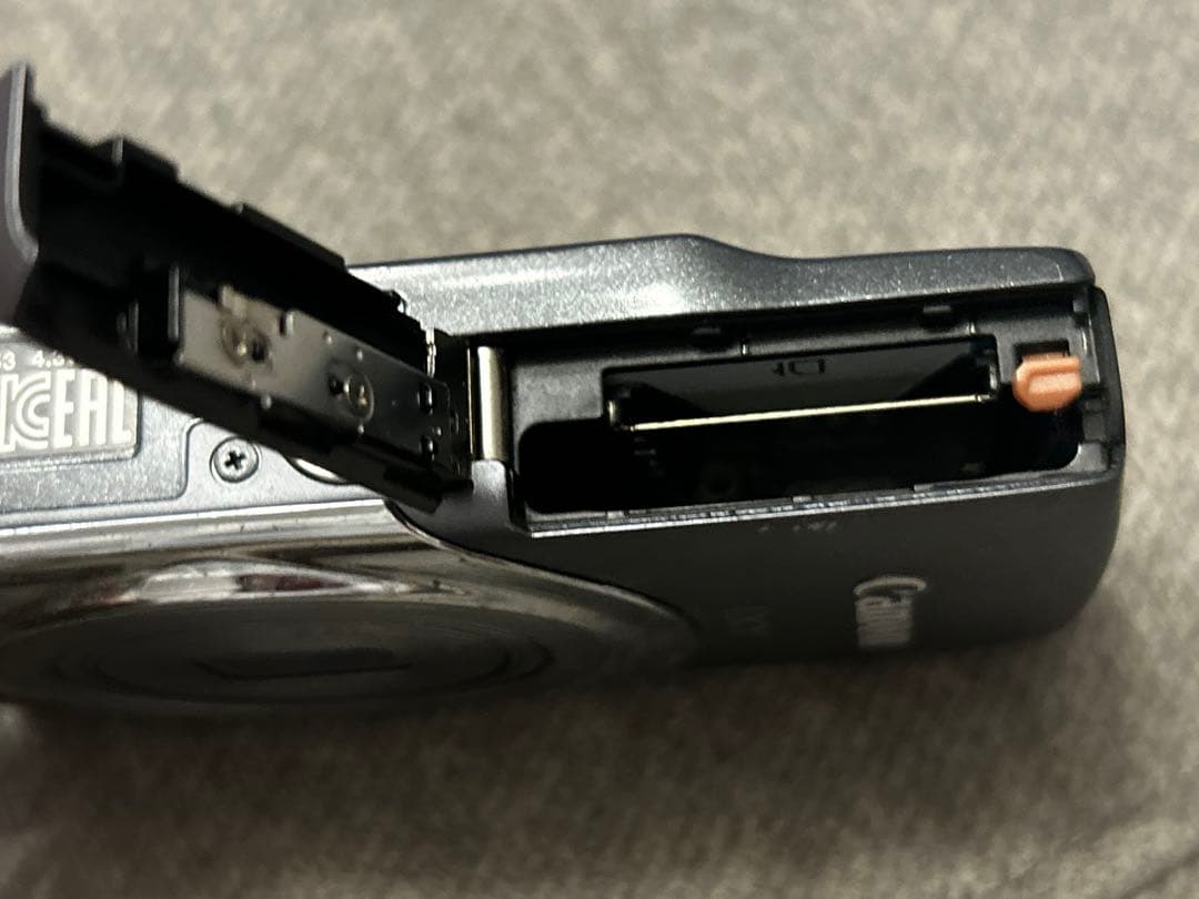 Canon IXY 130 グレー