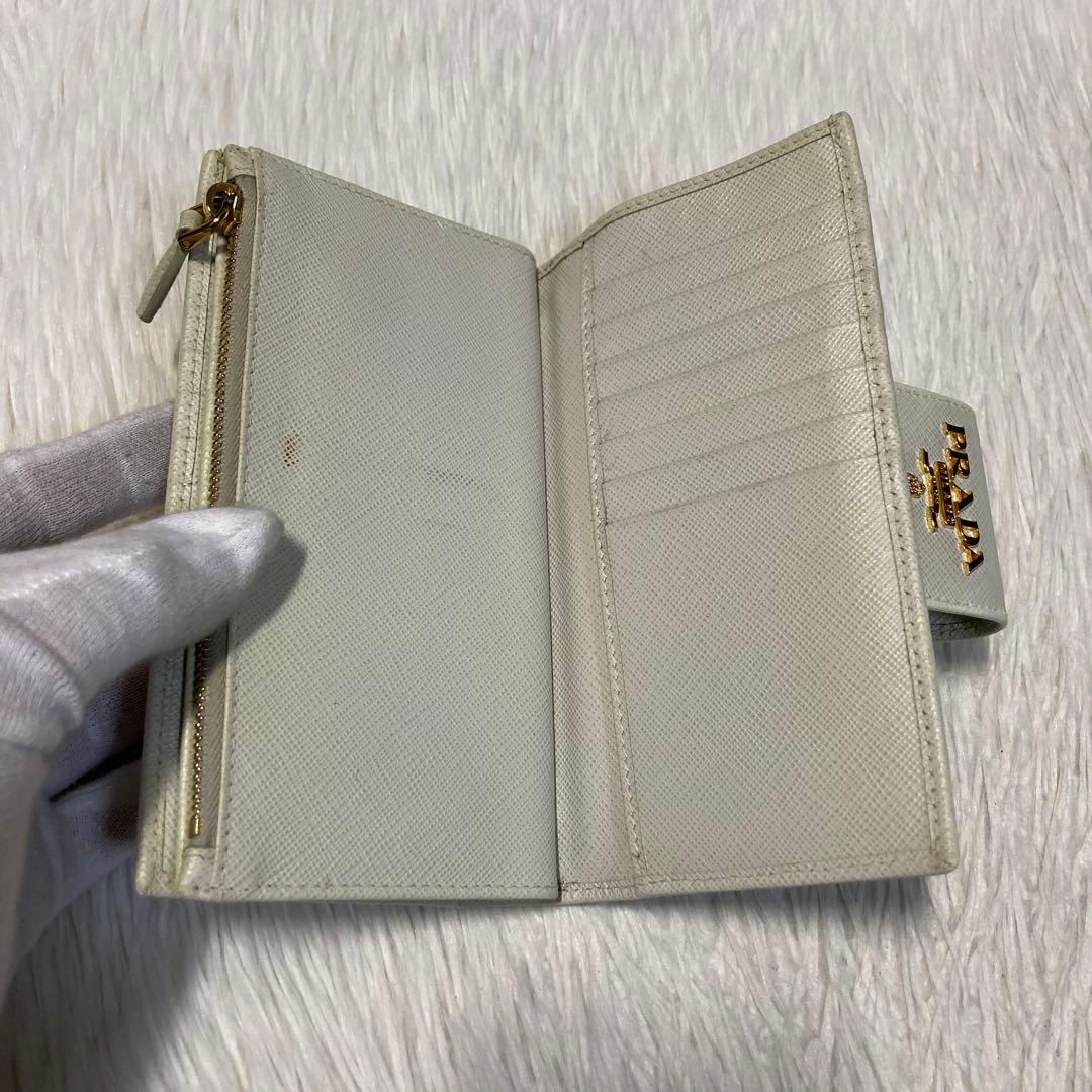 特別価格　PRADA プラダ　二つ折り　長財布　収納　カード入れ　ベルト　白