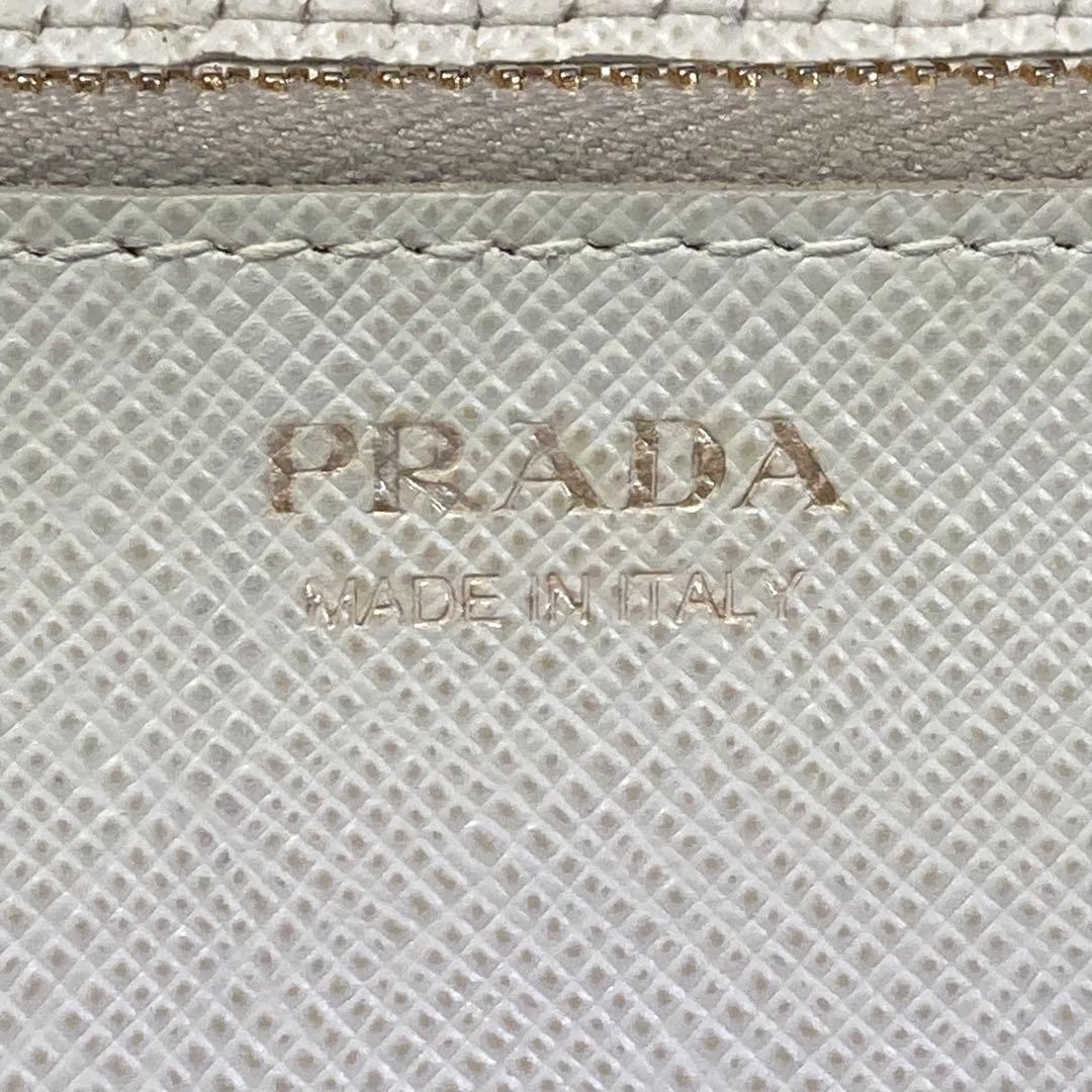 特別価格　PRADA プラダ　二つ折り　長財布　収納　カード入れ　ベルト　白