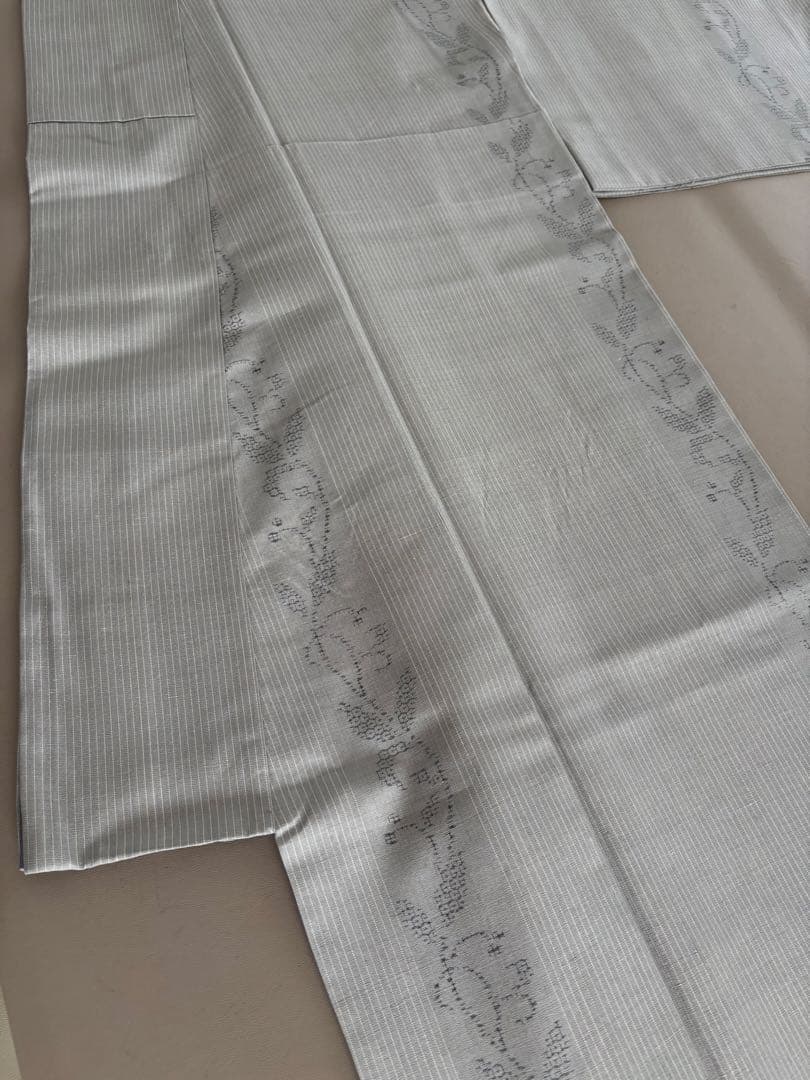 奥順 証紙 はたおり娘 結城紬 ライトグレー 亀甲絣 更紗 80亀甲 極美品