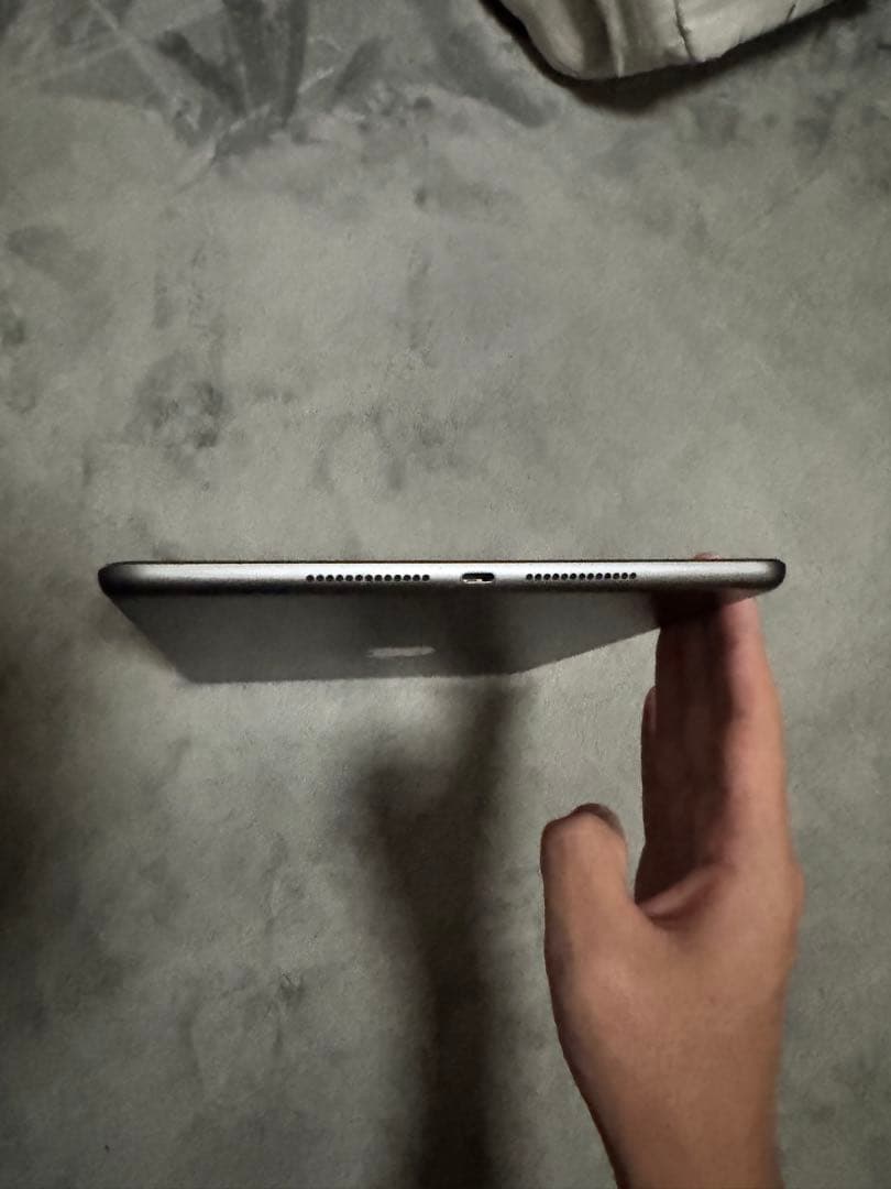 Apple iPad（第9世代）64GB Wi-Fiモデル　箱付き　即日発送