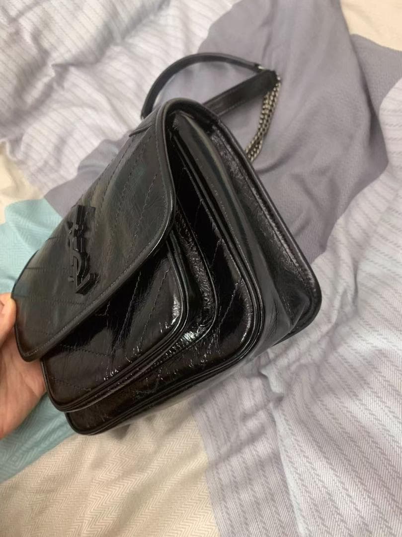 YSL ニキ ミディアム レザー ショルダーバッグ~~~