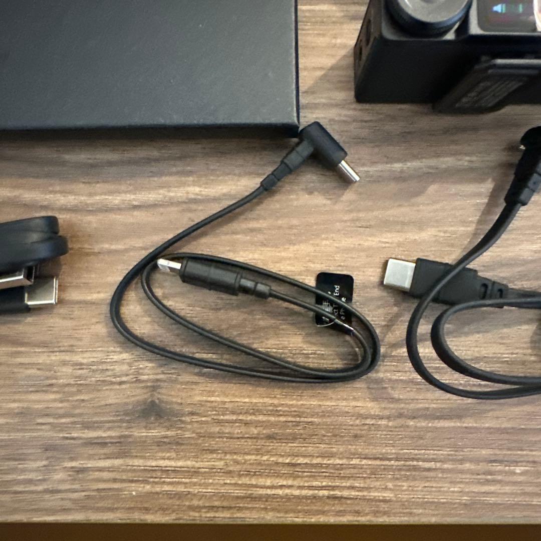 【ほぼ未使用】HOLLYLAND LARK MAX ワイヤレスマイクシステム