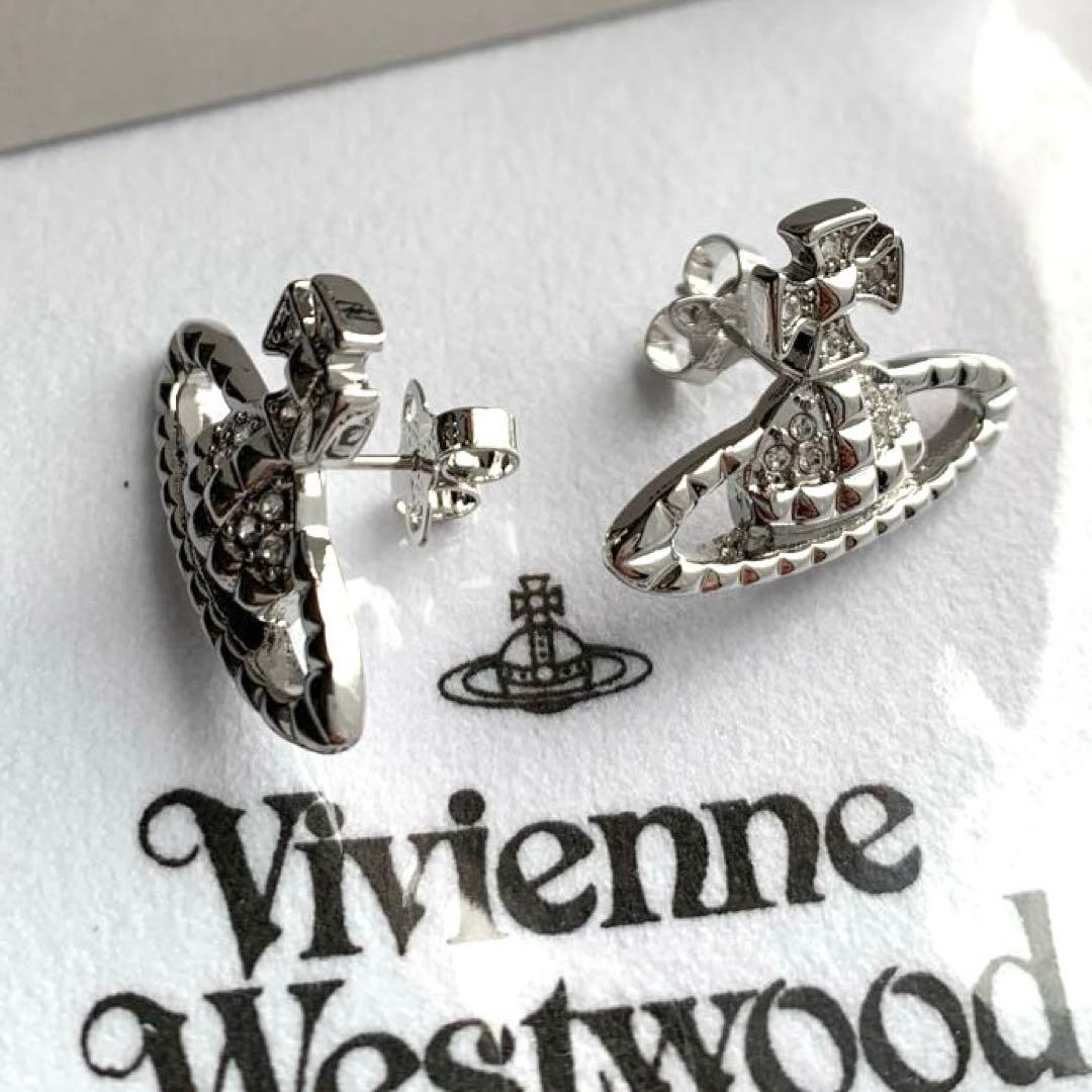 Vivienne Westwood バスレリーフ　ピアス