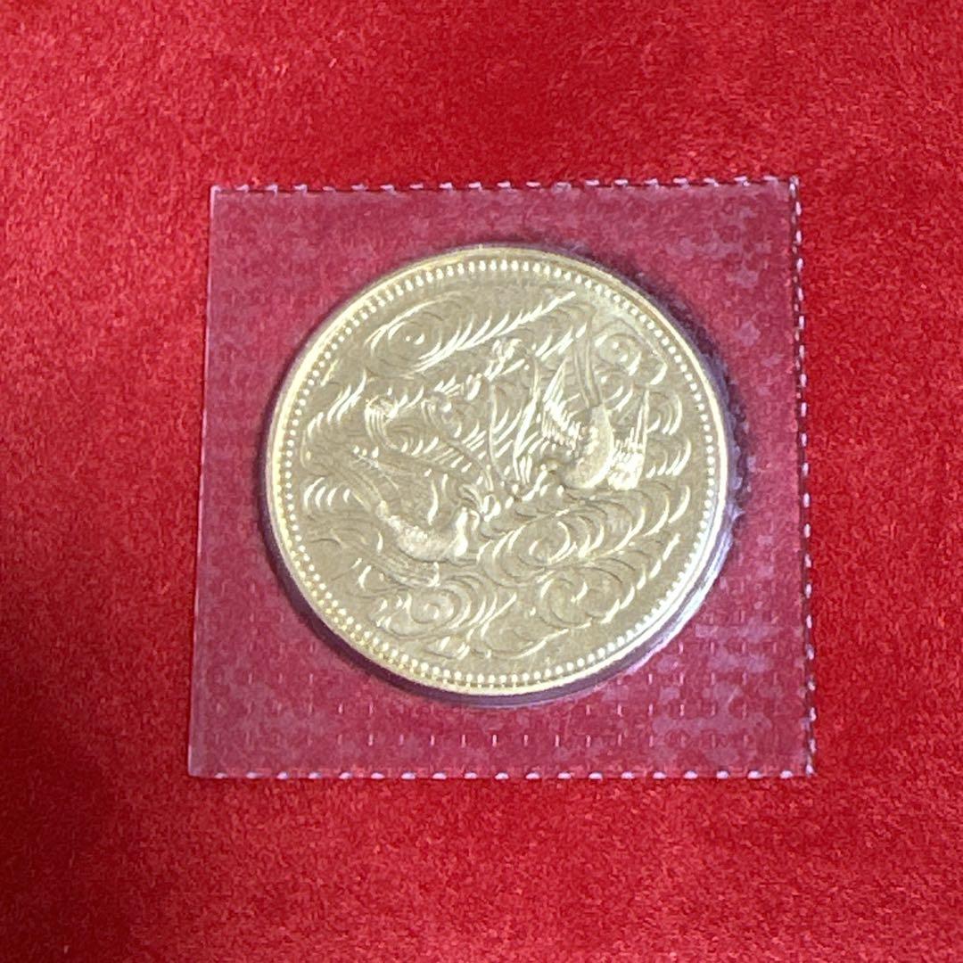 昭和61年 天皇陛下御在位60年記念金貨　箱入り。美品。壱万円銀貨もセットで♡