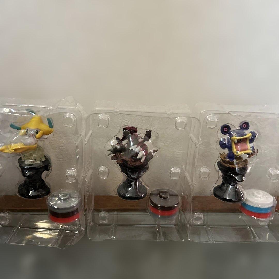 値下げしました！ポケモンバトルフィギア　海洋堂