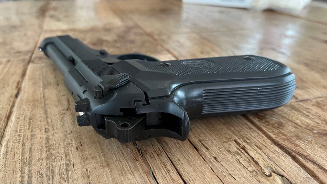 ウエスタンアームズ　ベレッタM92FS　ブローバックガスガン