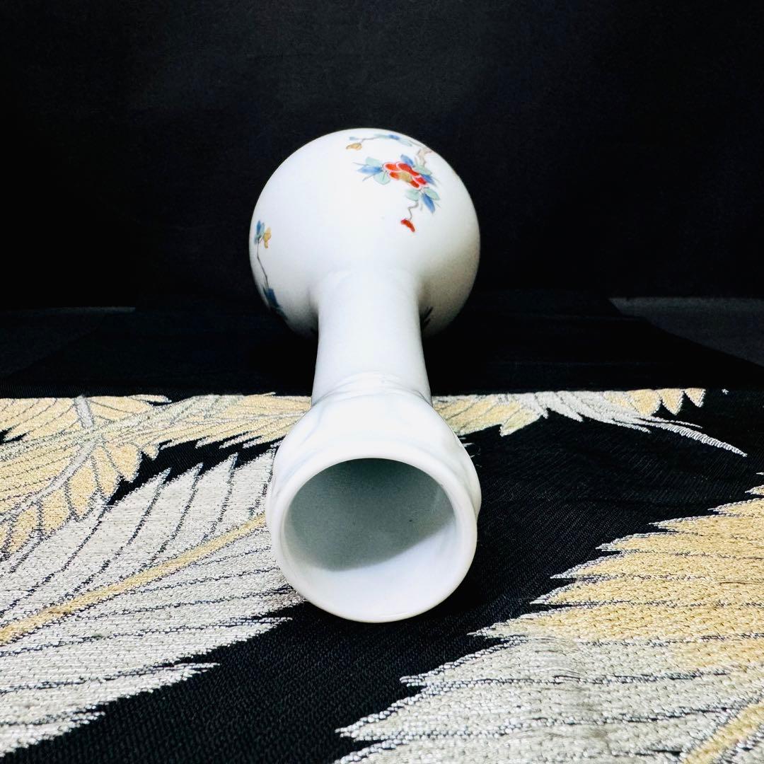 11代酒井田柿右衛門　人間国宝　染錦岩花草　二重渦福　角福　花瓶　花生