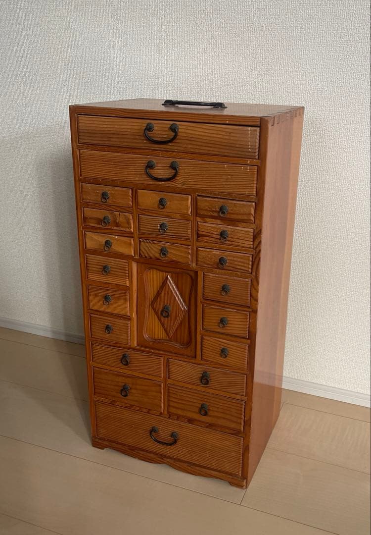昭和レトロ アンティーク家具　薬箪笥　薬棚　小物入れ　ヴィンテージ　22杯