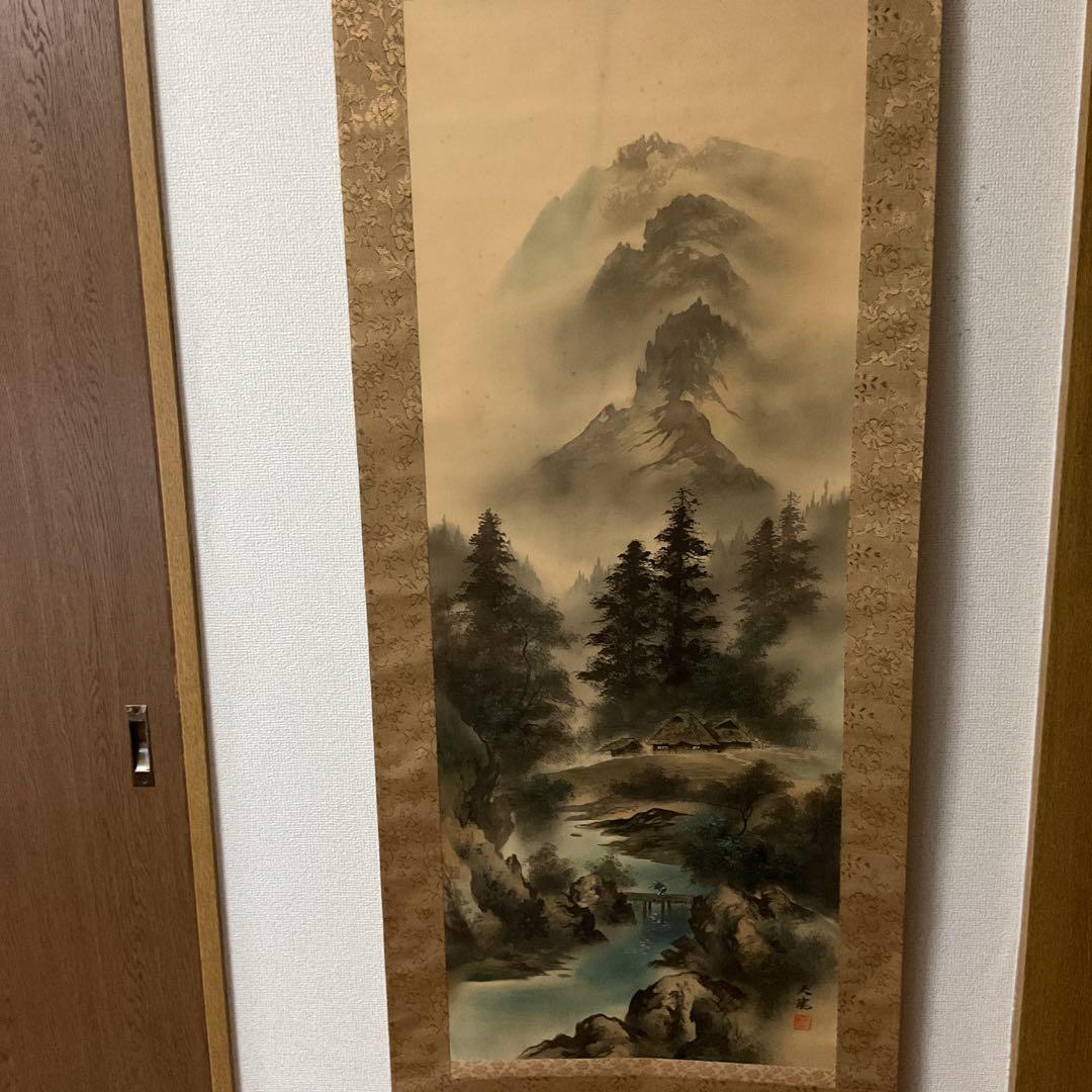 天龍筆 絹本彩色画山水図 桐共箱 タトウ箱付 肉筆画