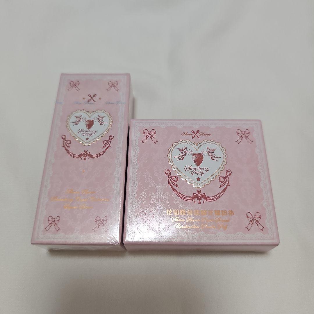 ストロベリーキューピッド リップ５点、鏡、チークとパフ、パウダーの９点