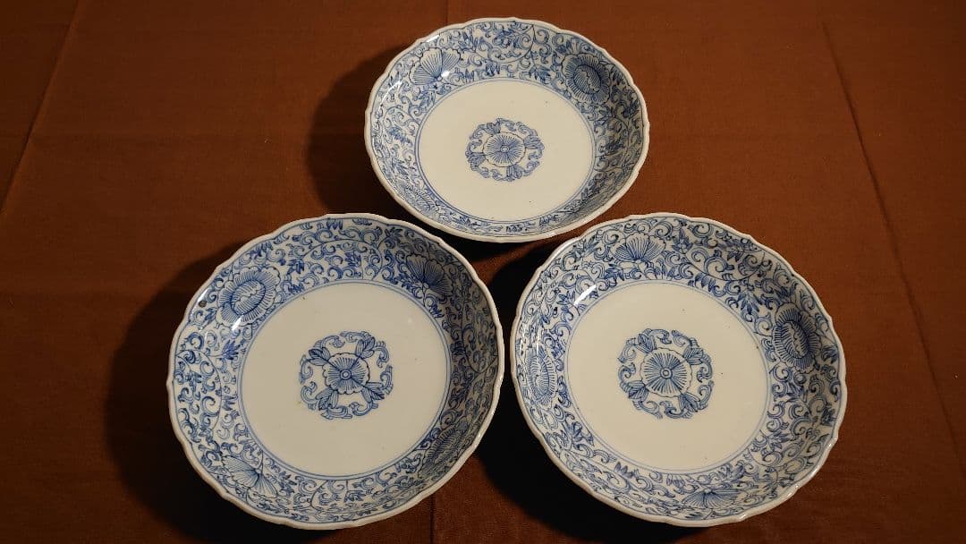 古伊万里　伊万里　染付　江戸期　華唐草　唐草文　蔵出し　中皿　３客
