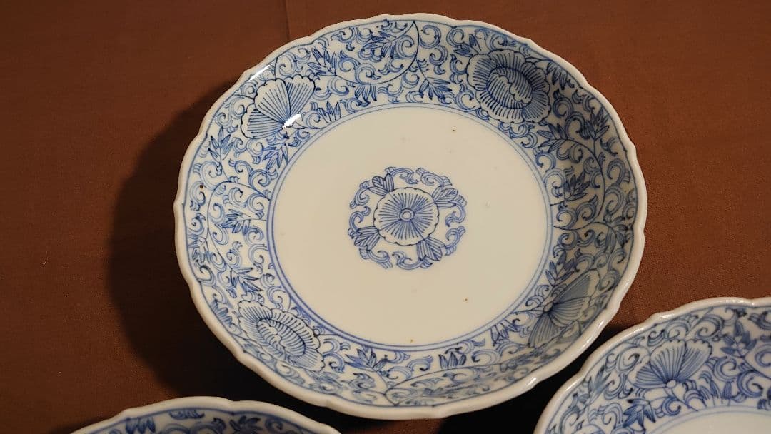 古伊万里　伊万里　染付　江戸期　華唐草　唐草文　蔵出し　中皿　３客