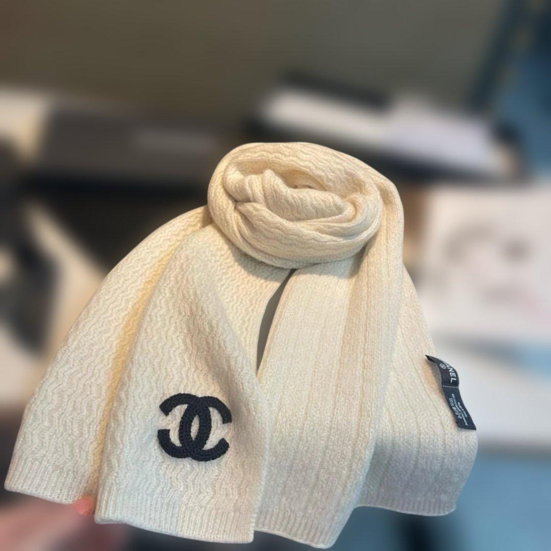 chanel マフラー 未使用