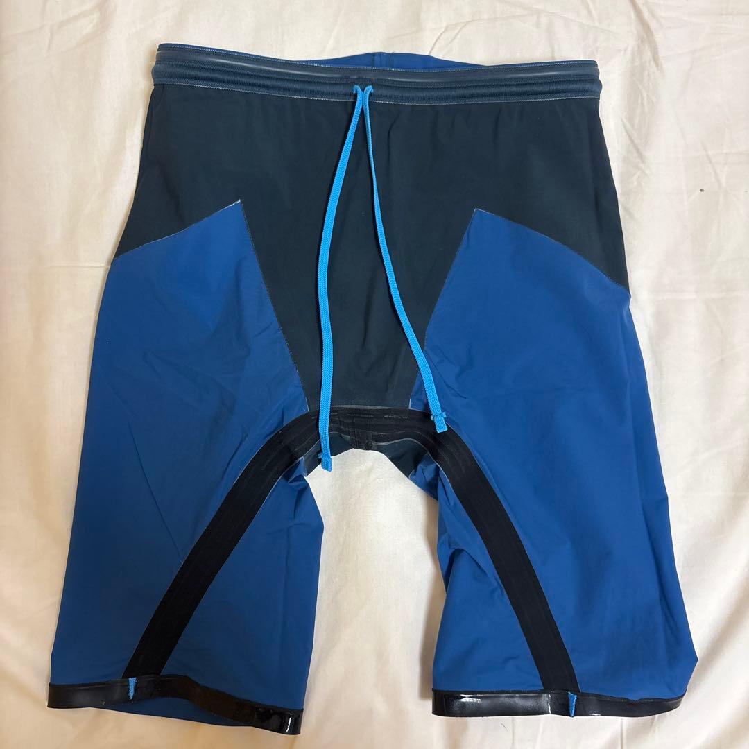 arena ネイビー 競泳水着