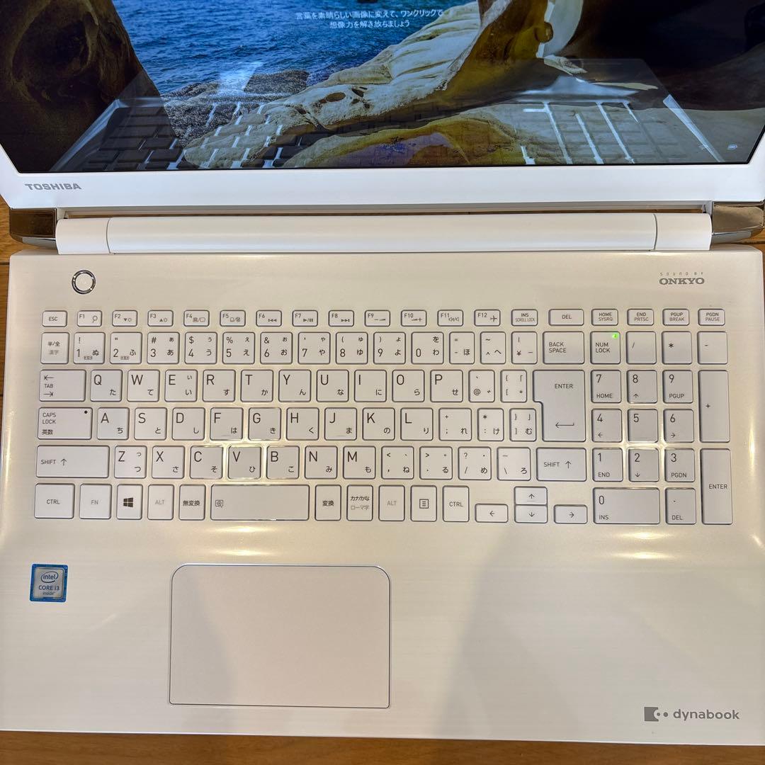 美品 東芝Dynabook T55/BW Core i3-6100U Win11