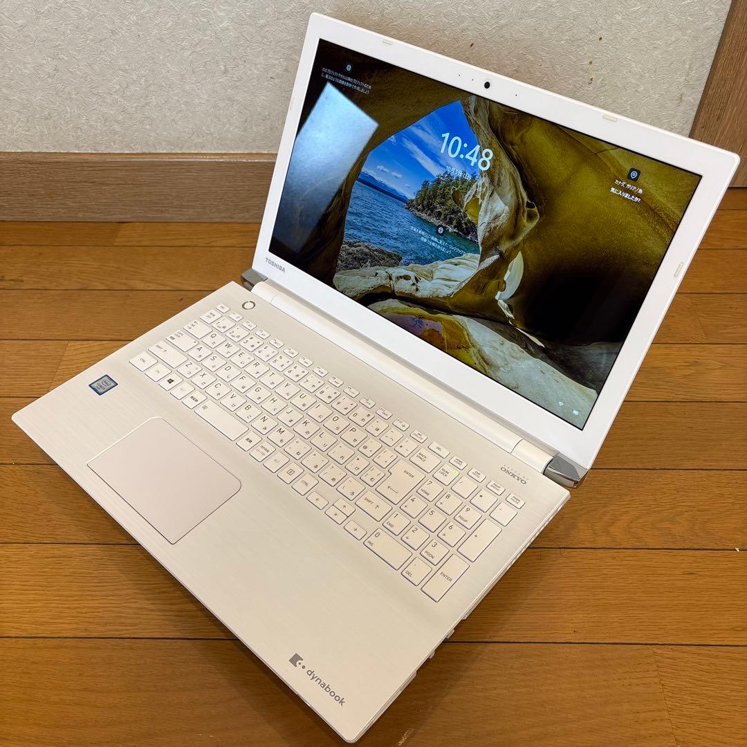 美品 東芝Dynabook T55/BW Core i3-6100U Win11