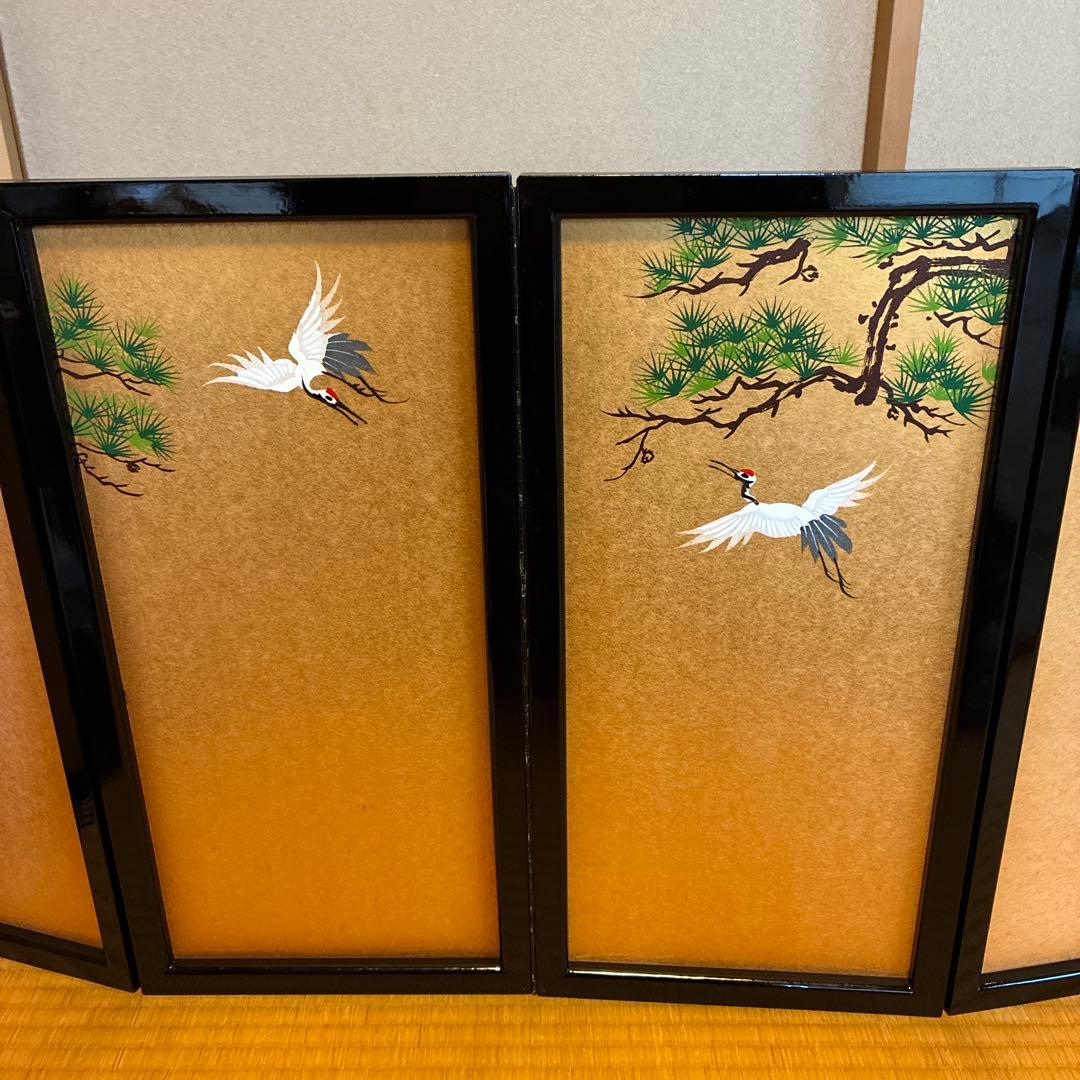 雛人形錦屏風　手書蒔絵　松、鶴