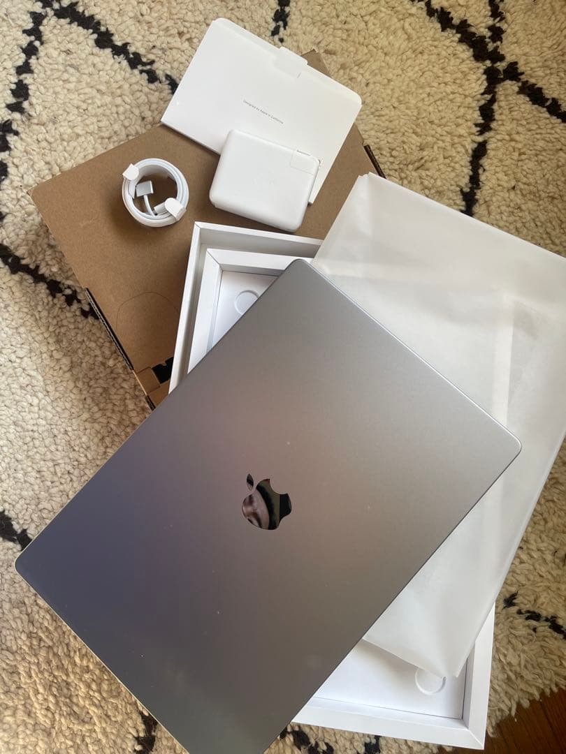 美品 MacBook Pro 16 M2 Max 64GB XDR M3 4 5