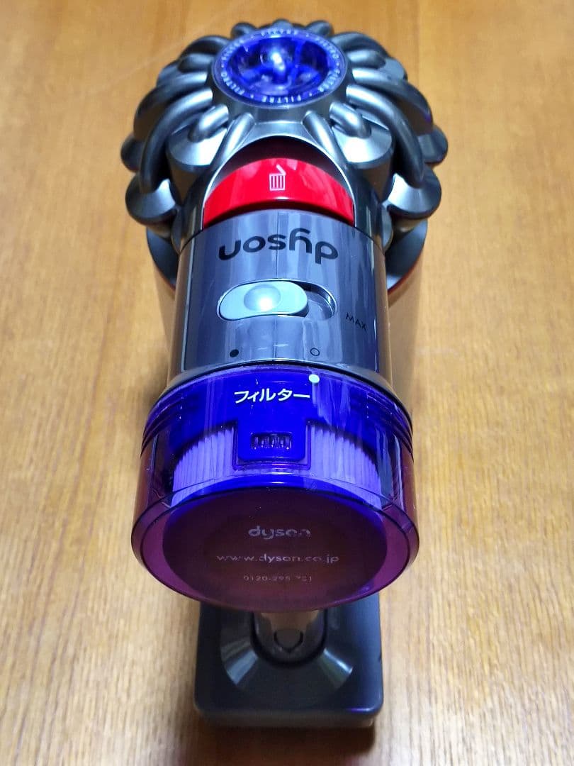 ダイソンV8 SV10K掃除機＋マキタ18vアダプターセット分解清掃済み 動作品