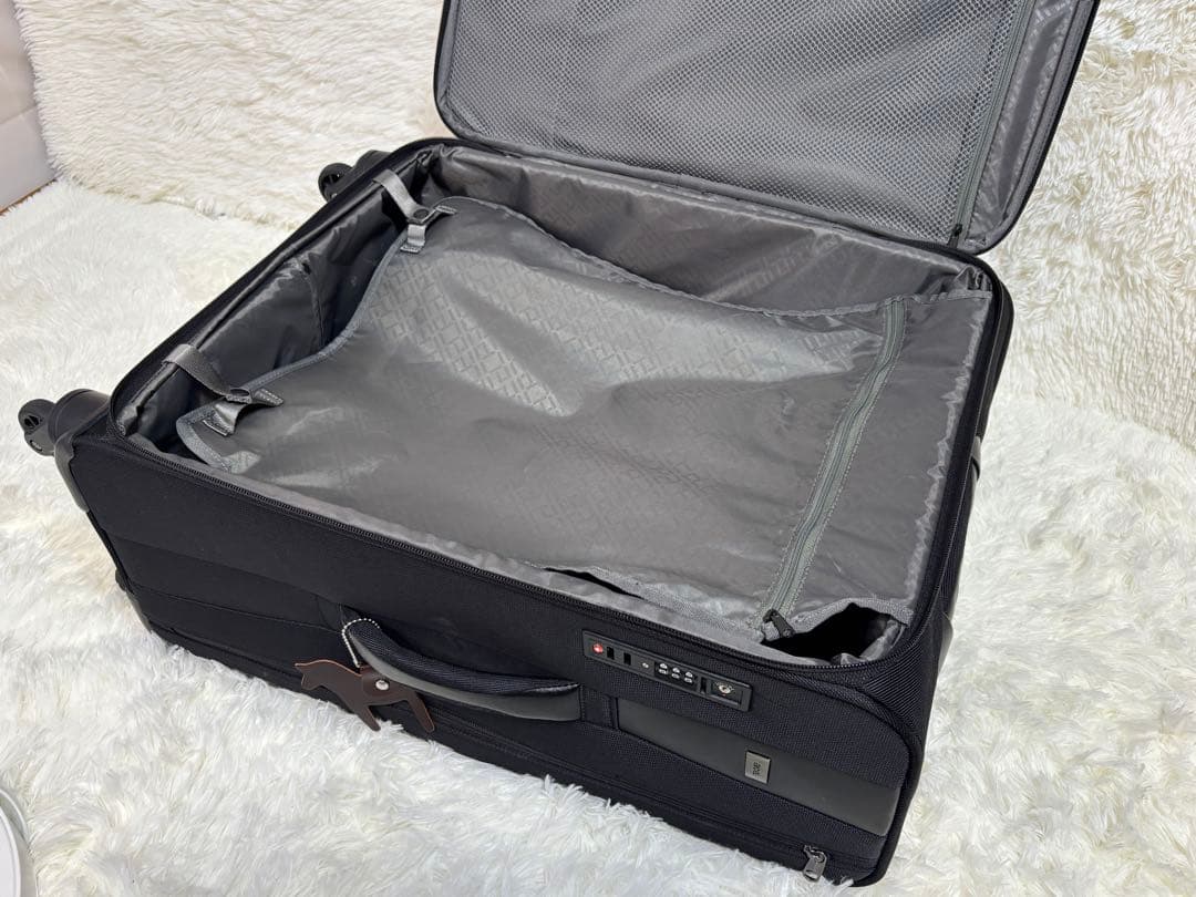 超軽量 美品 【エース】ソフトキャリーケース 57L TSAロック ブラック