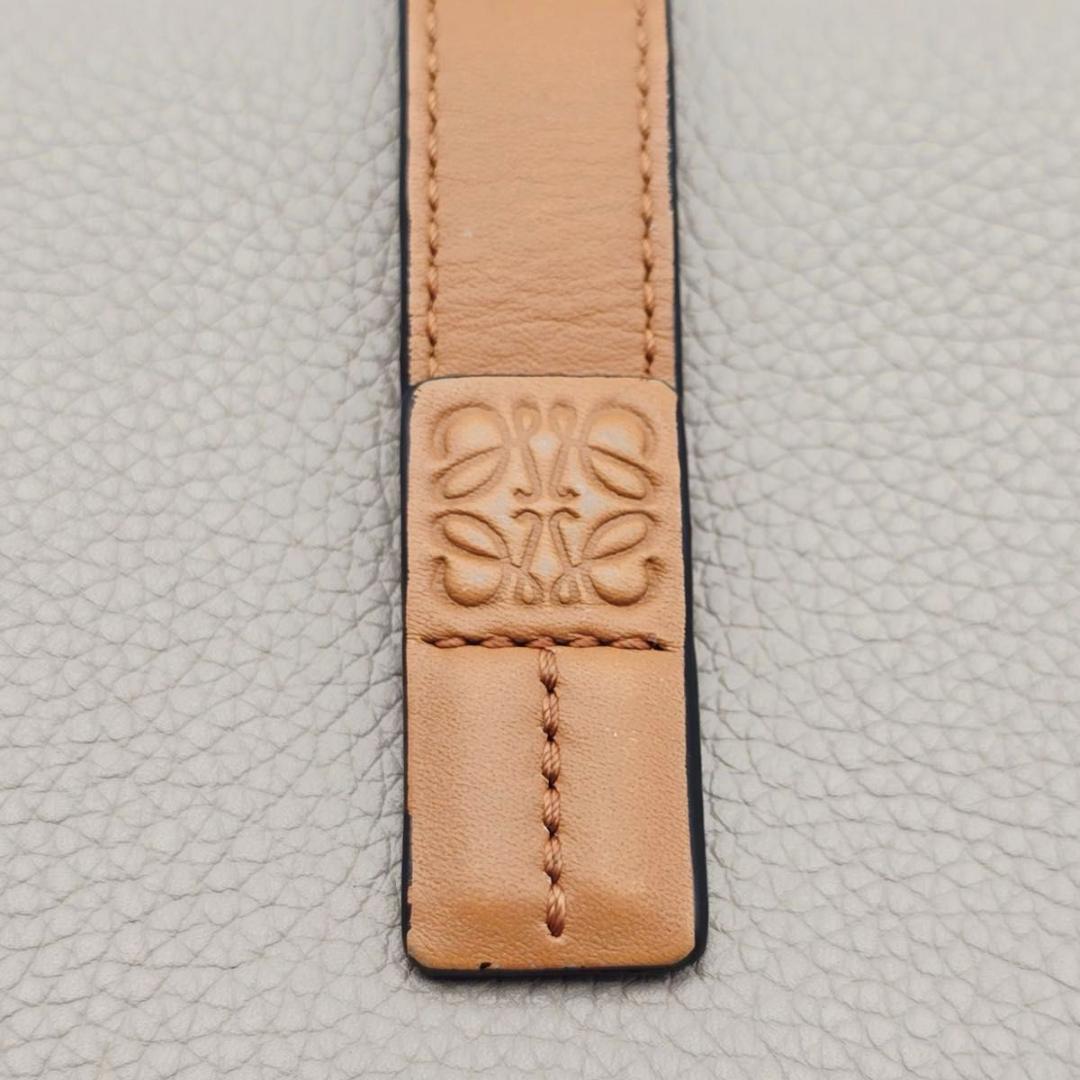 LOEWE ロエベ トライフォールド コンパクトウォレット 二つ折 アナグラム.