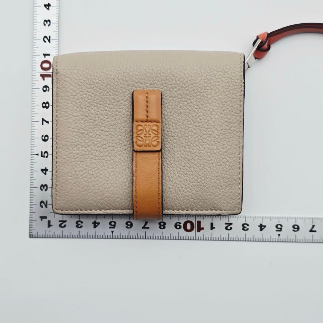 LOEWE ロエベ トライフォールド コンパクトウォレット 二つ折 アナグラム.