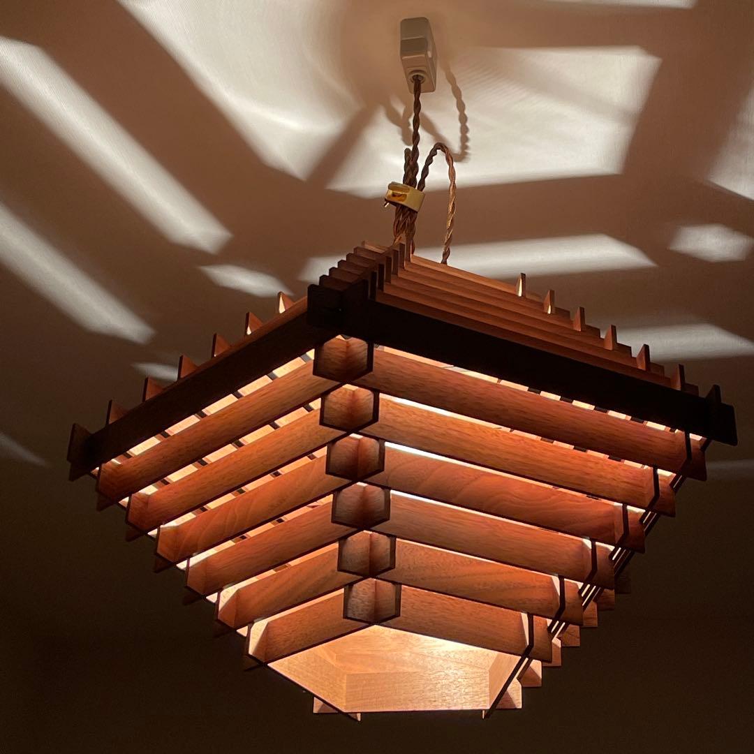 ウニコ　ZEONG APROZ 木製ペンダントライト 階層デザイン