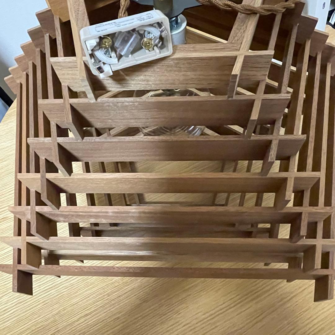 ウニコ　ZEONG APROZ 木製ペンダントライト 階層デザイン