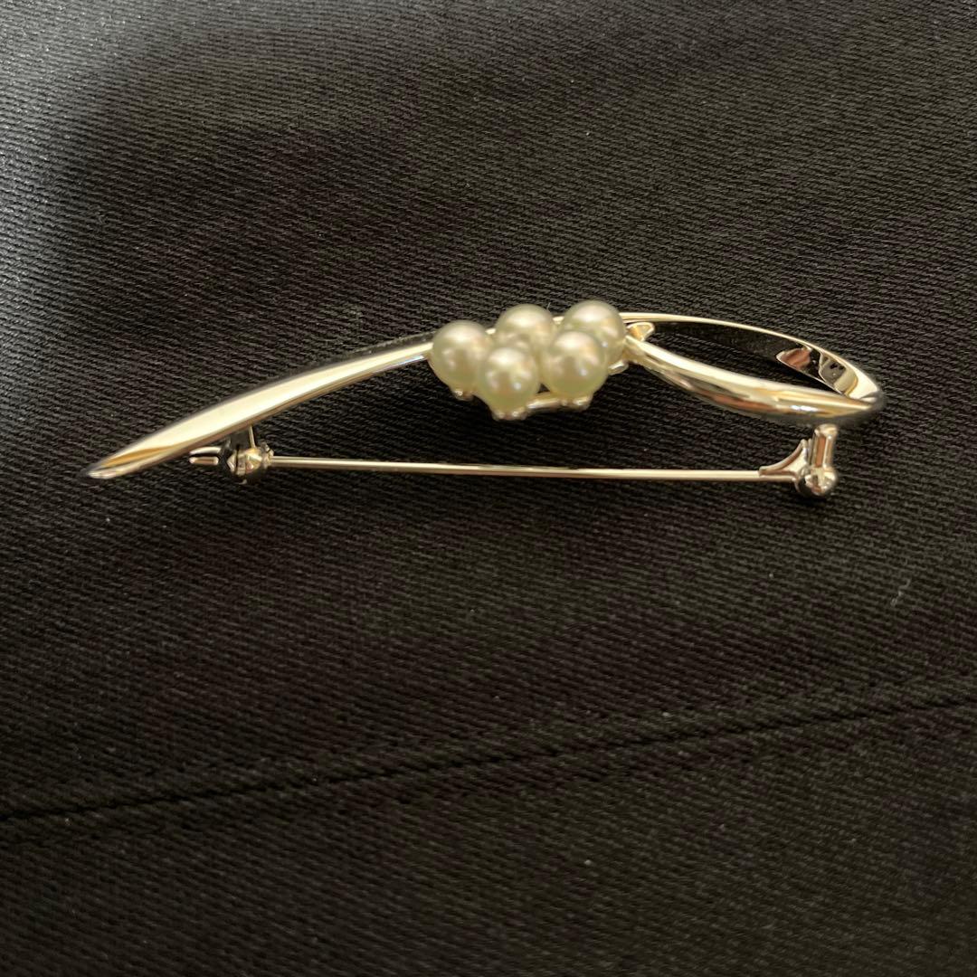 ミキモトのパールブローチ