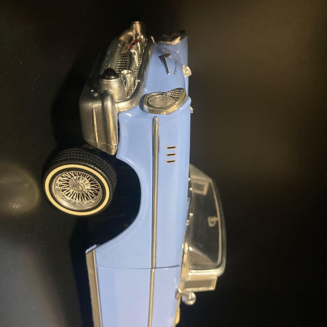 1957年シボレーベルエア　コンバーチブル　ローライダー　カスタム　1/18