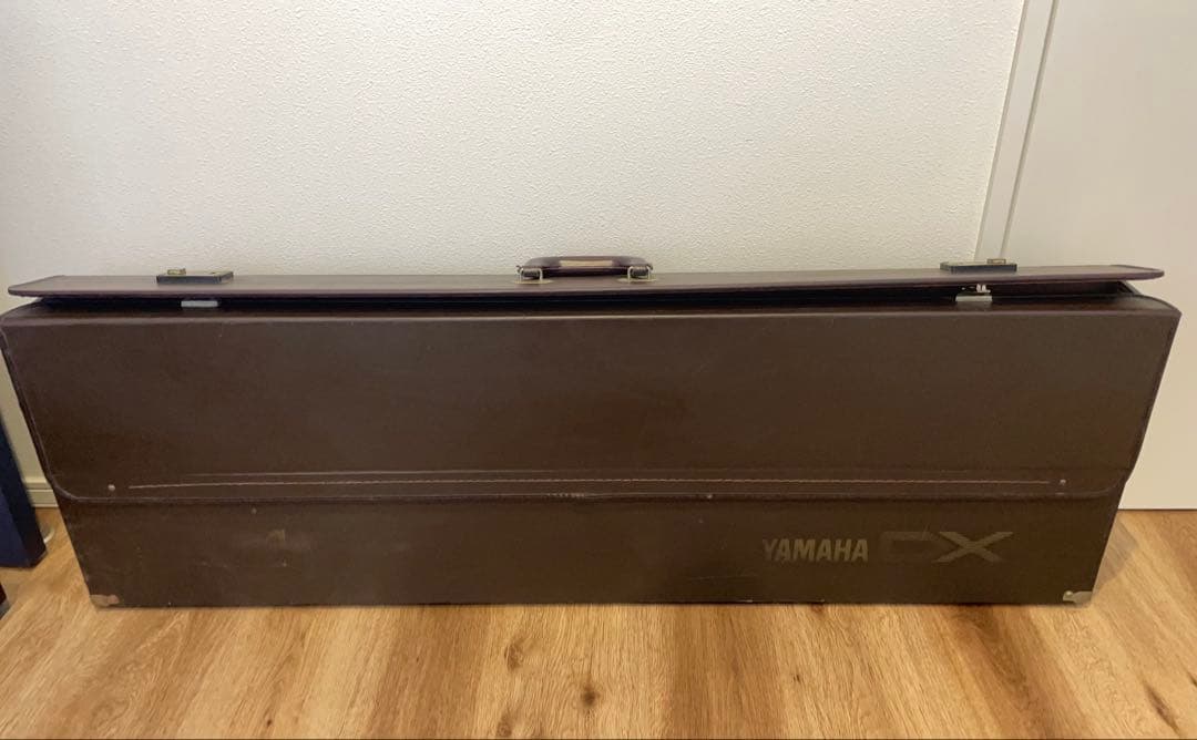 ヤマハ シンセサイザー DX7 ハードケース付き 61鍵盤 32音色