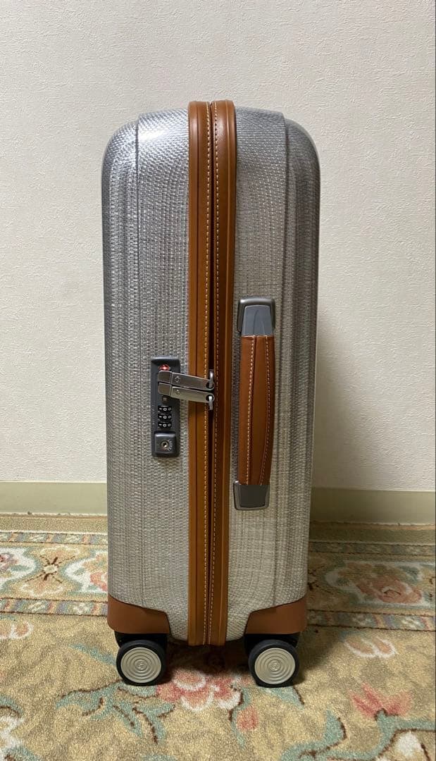 サムソナイトブラックレーベル　ライトキューブ デラックス スピナー 55/20