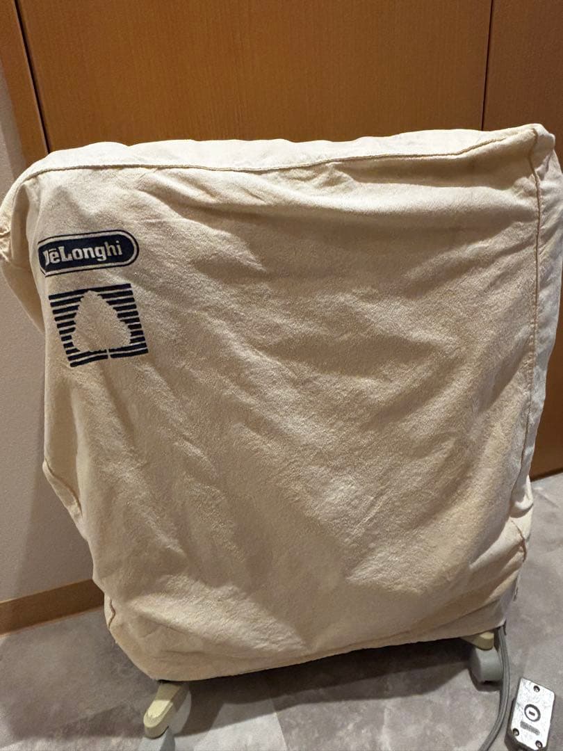 DeLonghi Vento オイルヒーター グレー